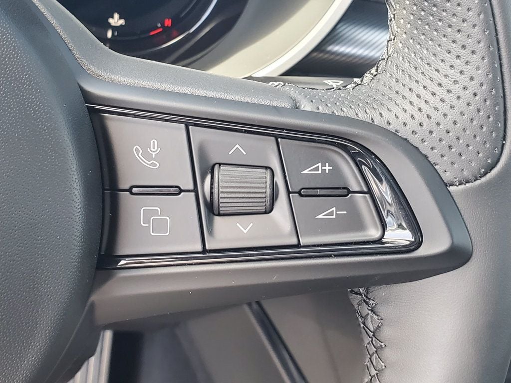2026 Alfa Romeo Stelvio AWD — photo 3
