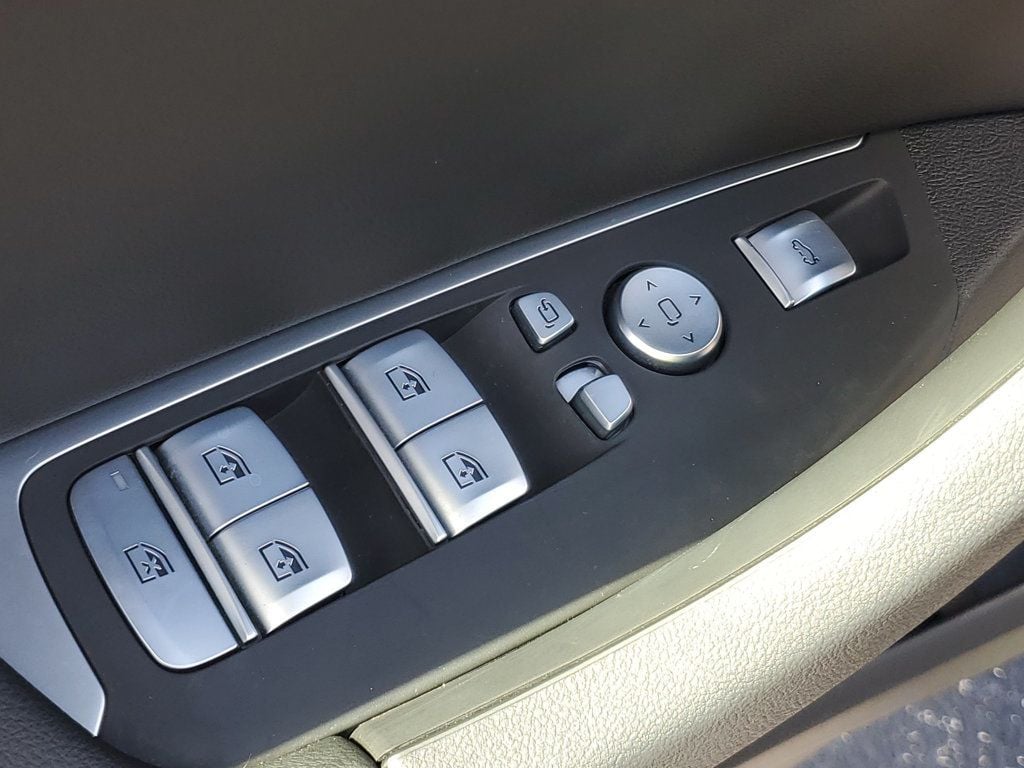 2022 BMW X4 xDrive30i Sports Activity — photo 2
