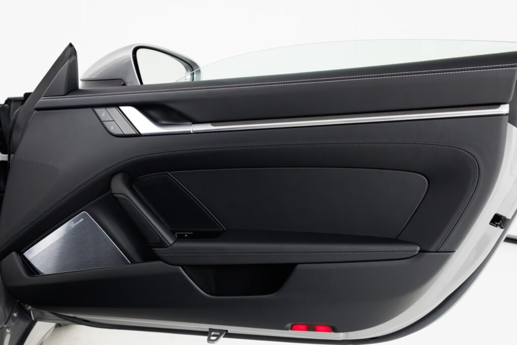 2022 Porsche 911 Targa 4S — photo 2
