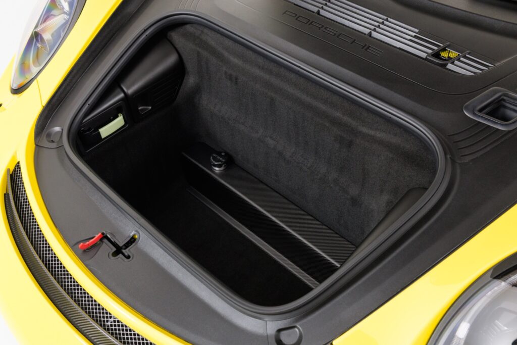 2018 Porsche 911 GT2 RS — photo 2