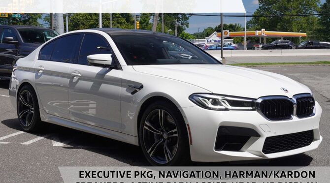 2023 BMW M5 in Alpine White