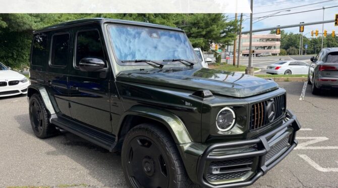 2023 Mercedes-Benz G-Class in MANUFAKTUR Olive Metallic