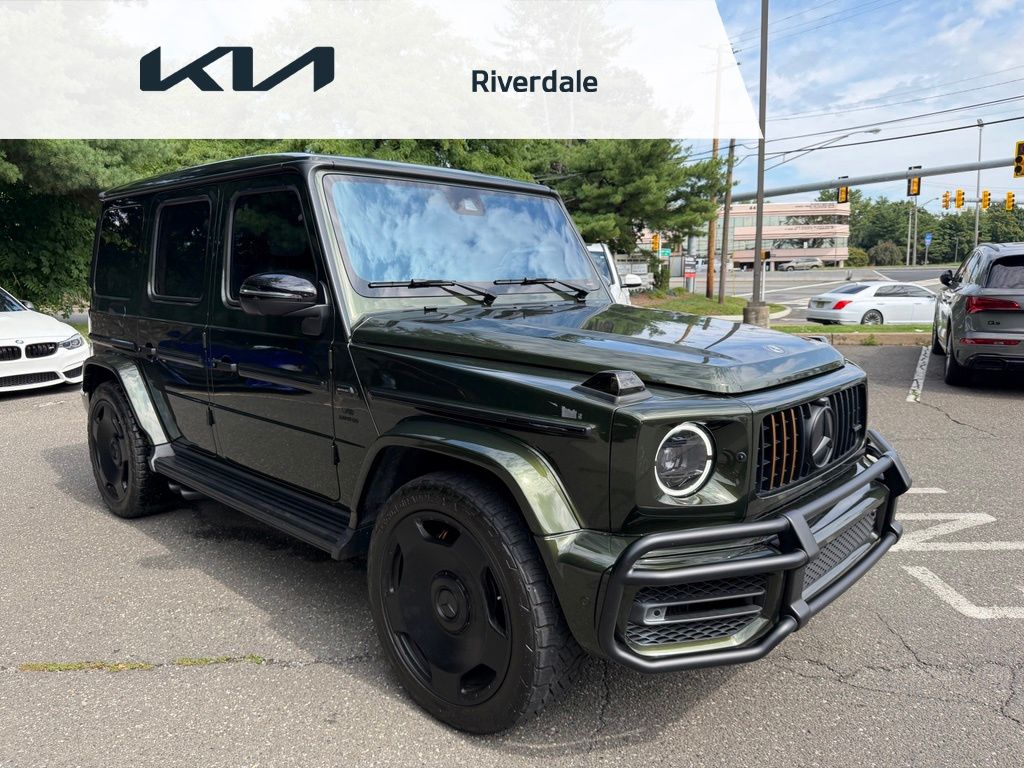 2023 Mercedes-Benz G-Class in MANUFAKTUR Olive Metallic