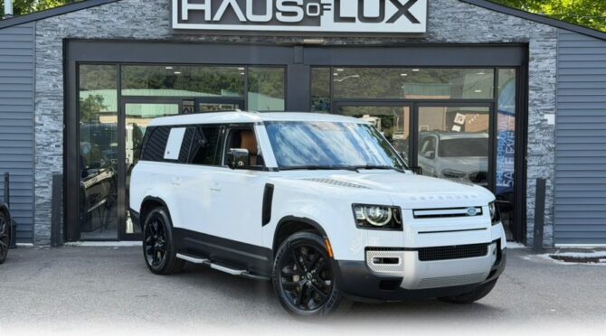 Land Rover Defender 130 SE AWD White
