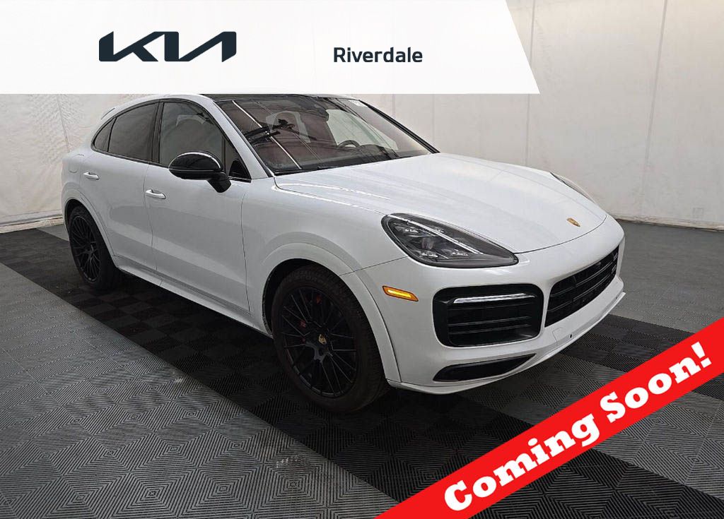 2022 Porsche Cayenne Coupe in White