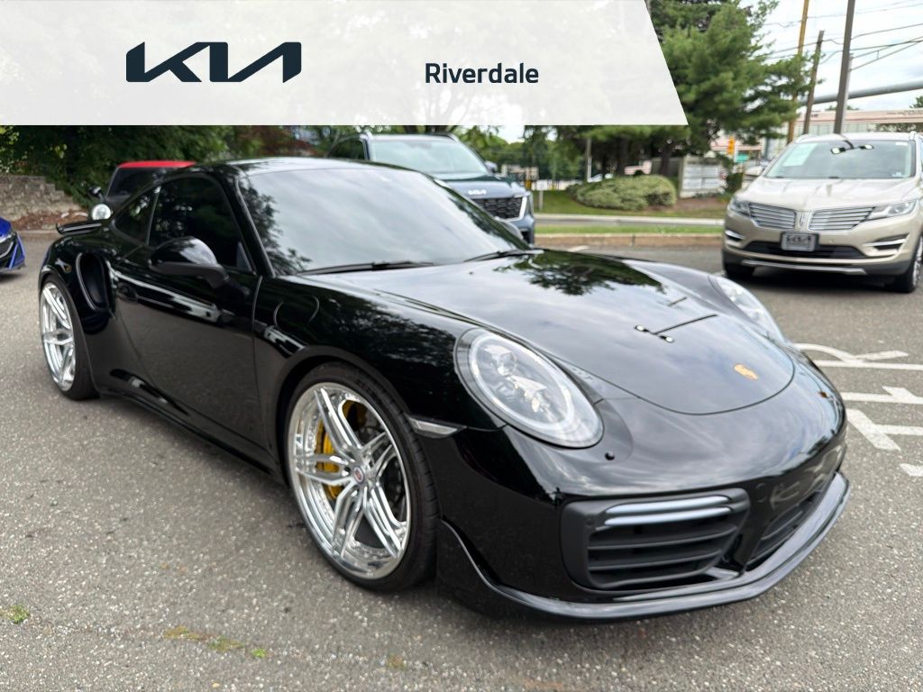 2018 Porsche 911 in Black