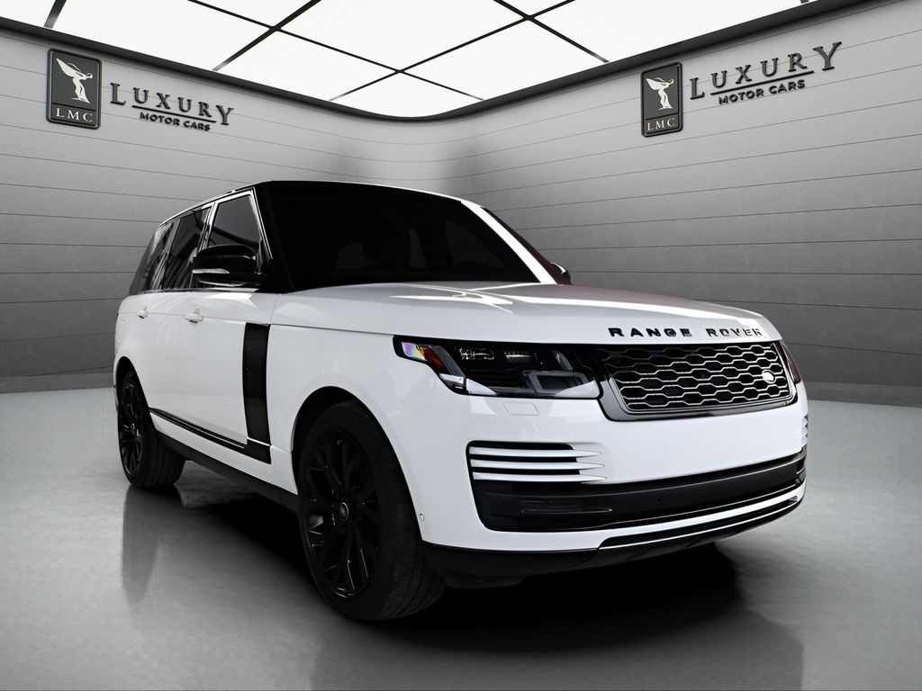 2022 Land Rover Range Rover in White / Black