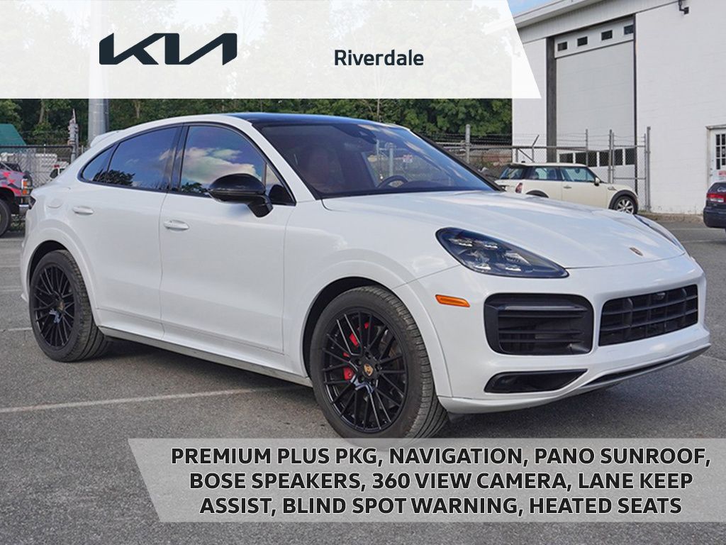 2022 Porsche Cayenne Coupe in White