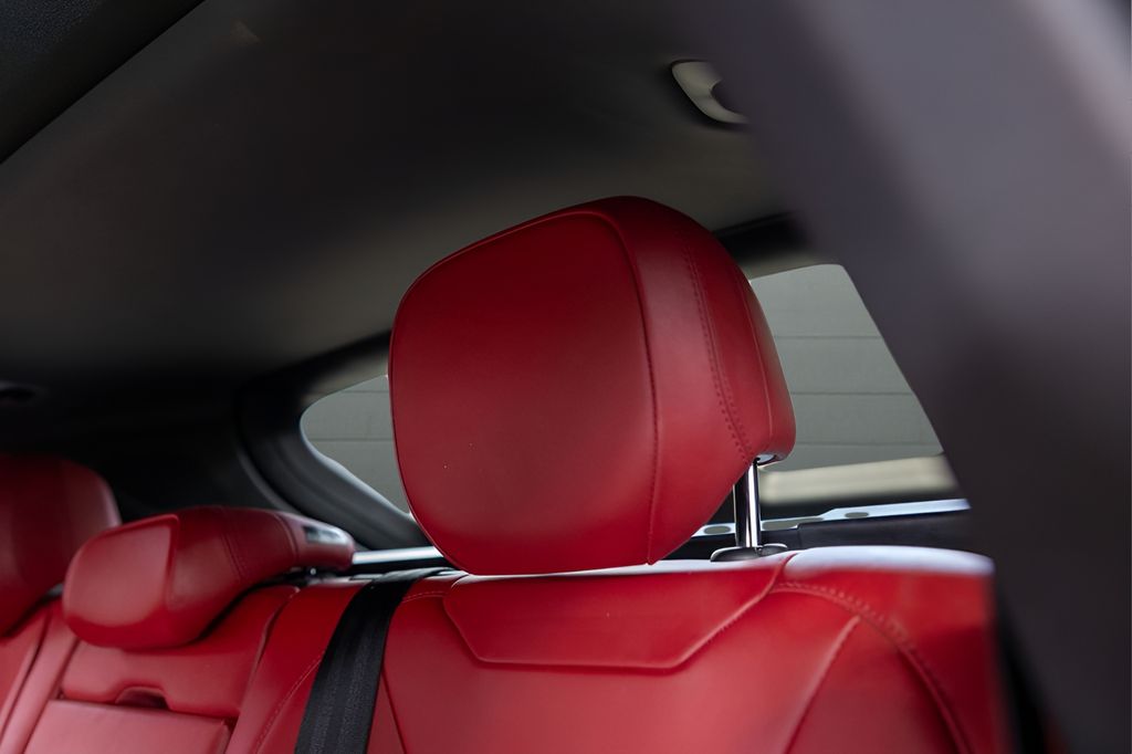 2023 Porsche Cayenne Base — photo 3