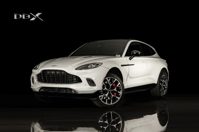2021 Aston Martin DBX Sport Utility 4D — photo 1