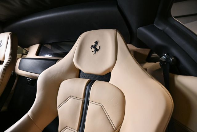 2012 Ferrari 458 Italia Coupe 2D — photo 2