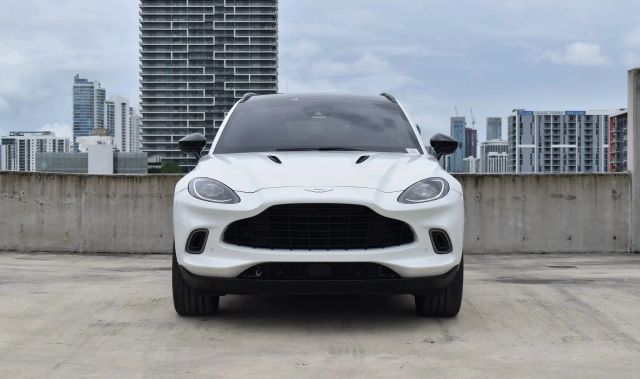 2021 Aston Martin DBX Sport Utility 4D — photo 1