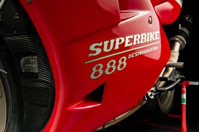 1994 Ducati 888 SPO LTD — photo 3