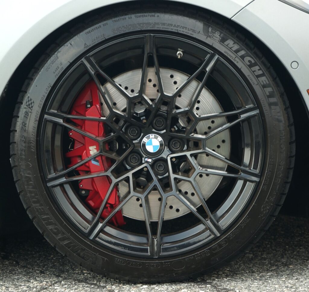 2022 BMW M4 — photo 2