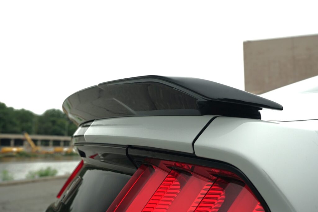 2017 Ford Mustang — photo 3
