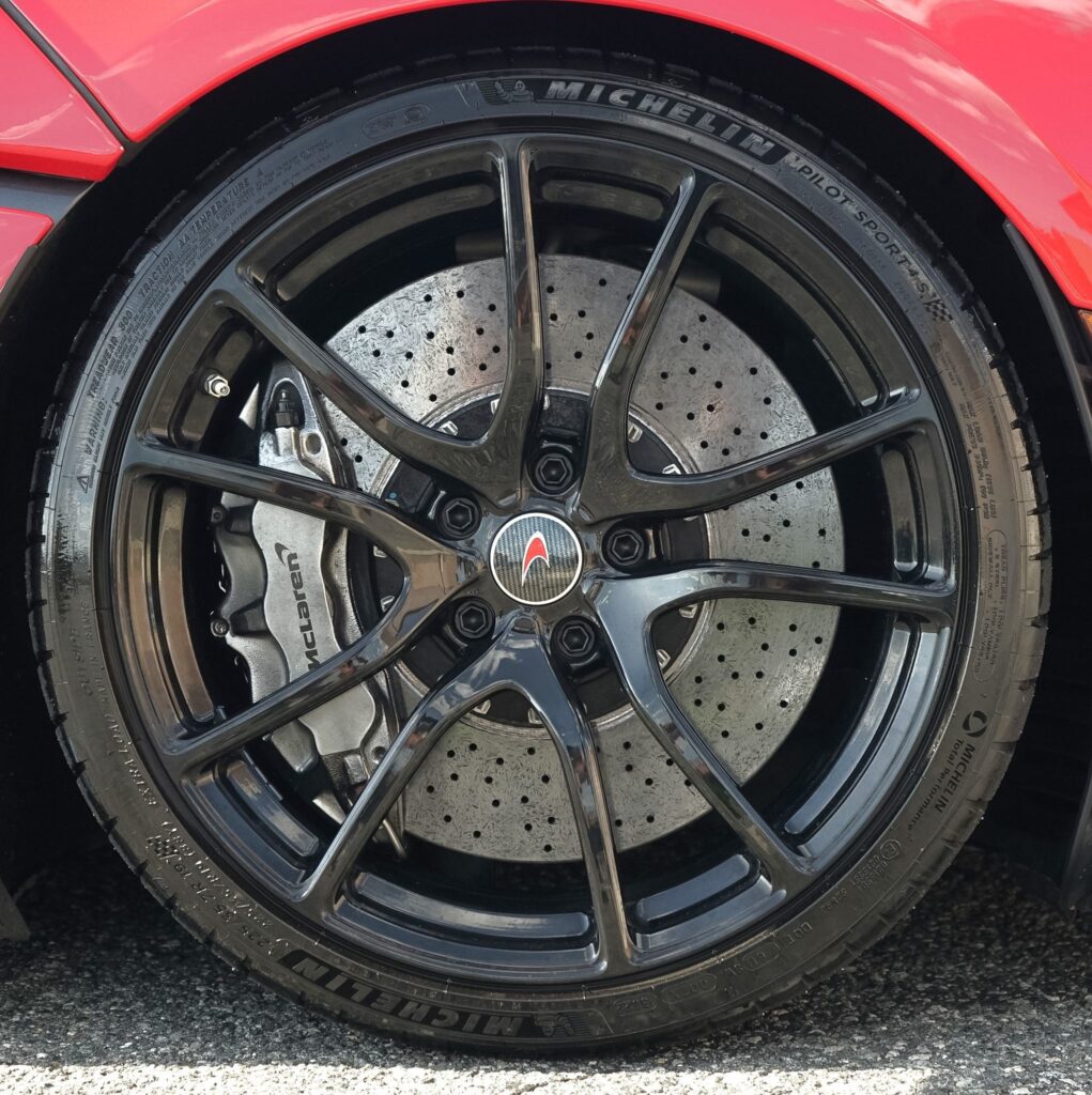 2016 McLaren 570S — photo 2