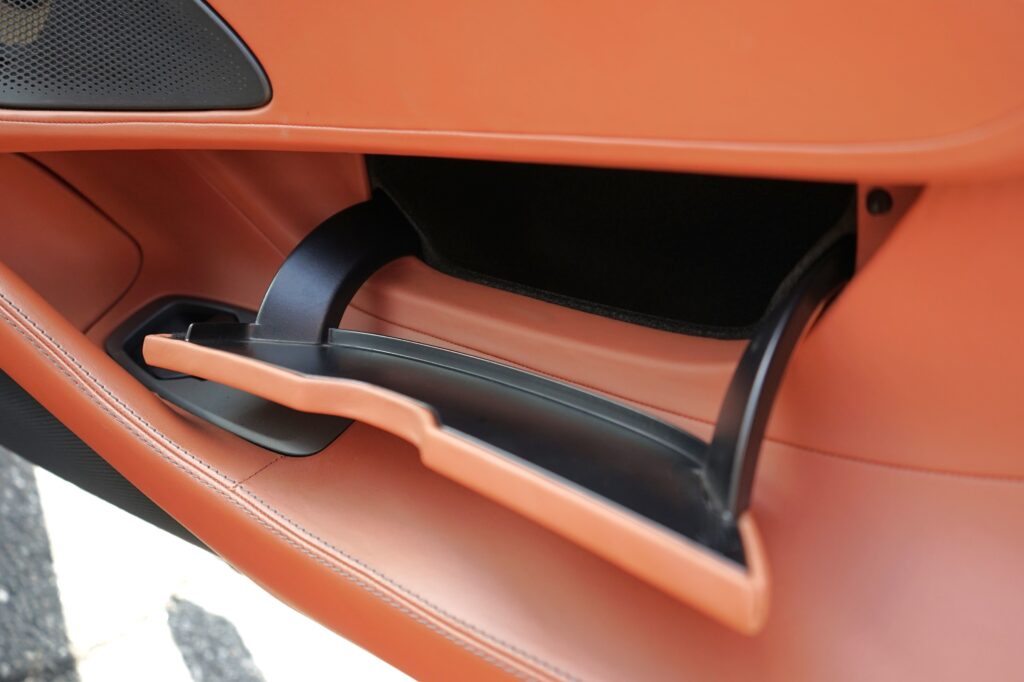 2016 McLaren 570S — photo 3