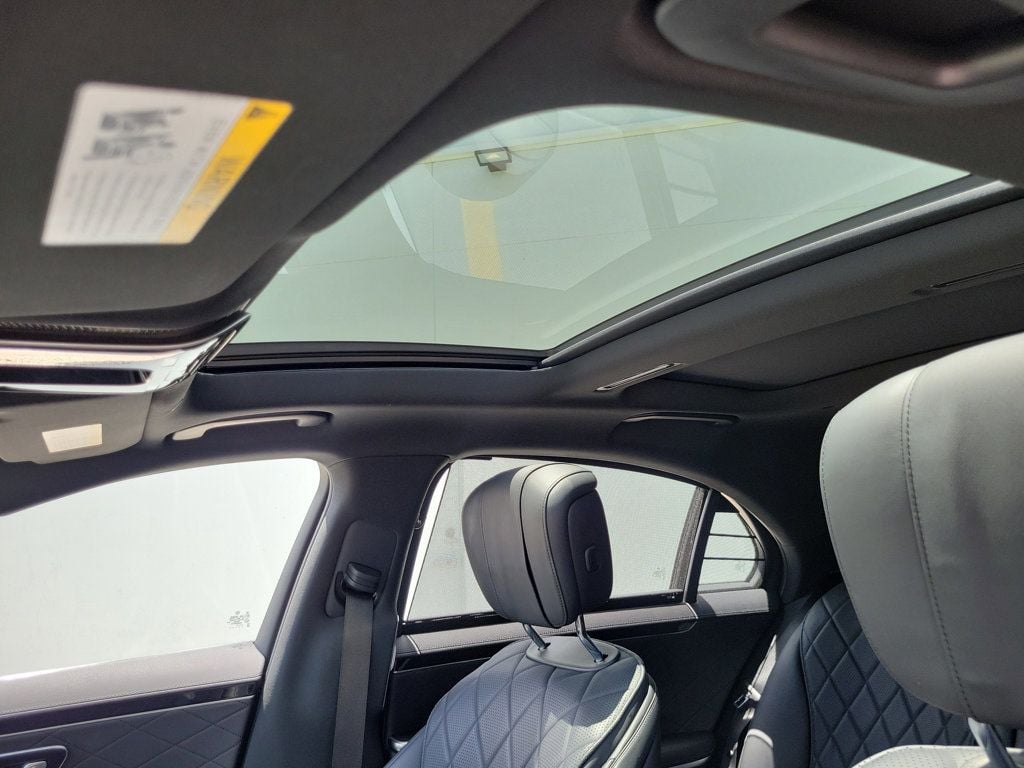 2021 Mercedes-Benz S-Class S 580 4MATIC Sedan — photo 2