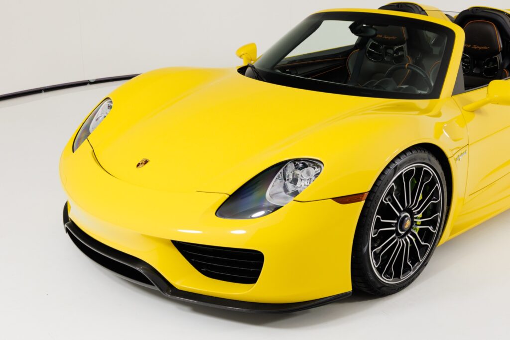 2015 Porsche 918 Spyder — photo 2
