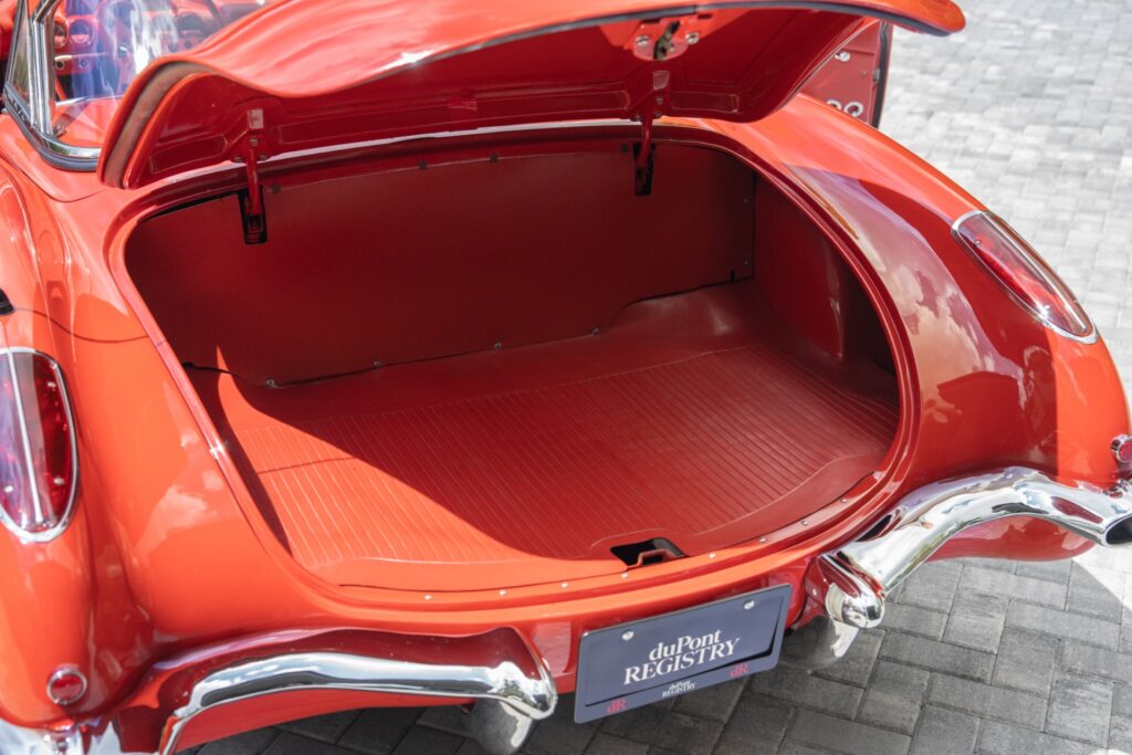 1960 Chevrolet Corvette — photo 2