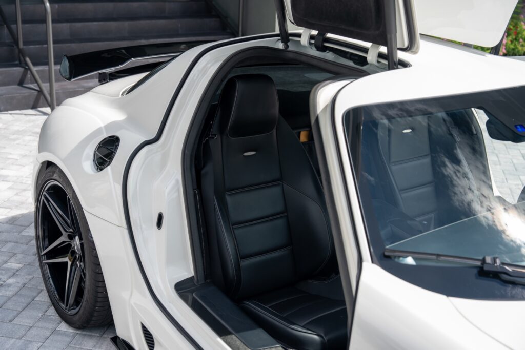 2011 Mercedes-Benz SLS AMG — photo 3
