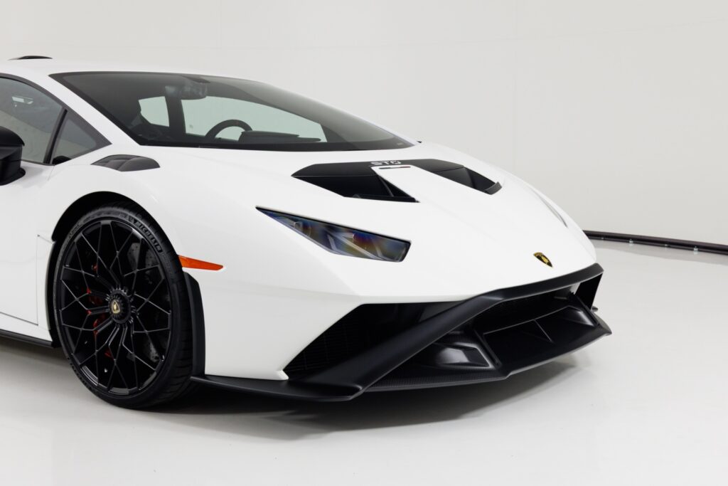 2021 Lamborghini Huracan STO — photo 3