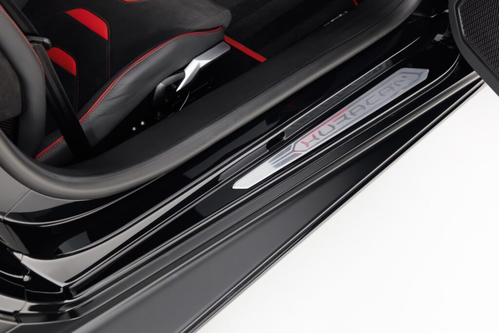 2023 Lamborghini Huracan EVO — photo 2