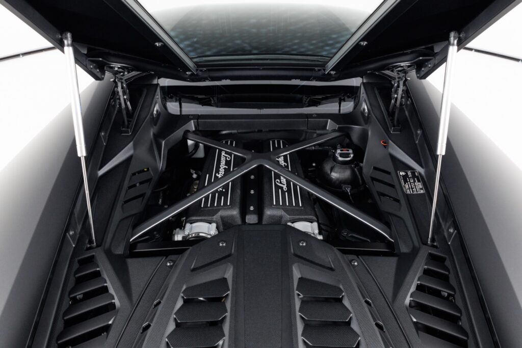 2023 Lamborghini Huracan EVO — photo 3