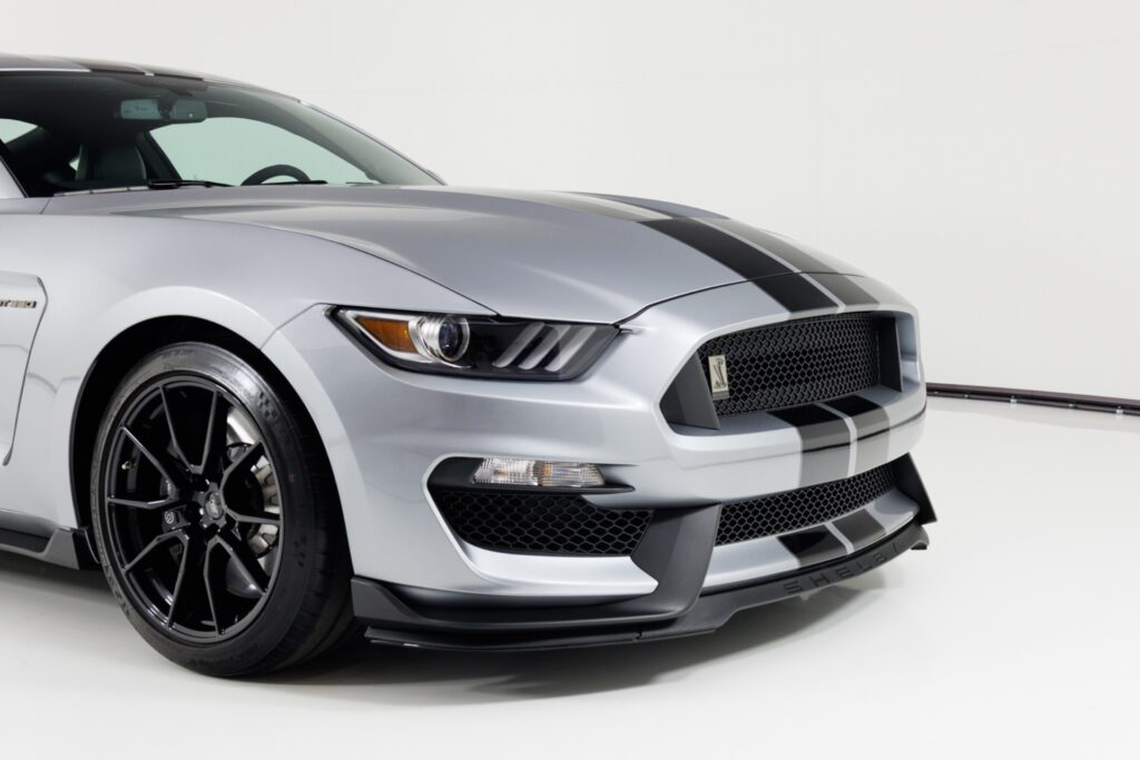 2020 Ford Mustang Shelby GT350 — photo 3