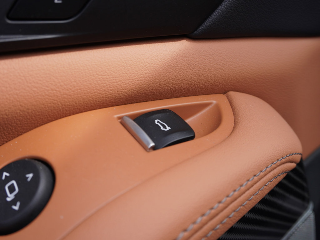 2026 BMW X5 M60i — photo 3