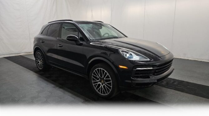 Porsche Cayenne AWD Black