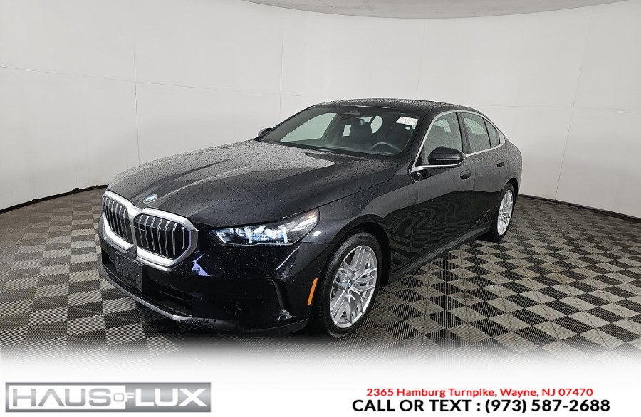 2024 BMW 5 Series 530i xDrive Sedan — photo 1