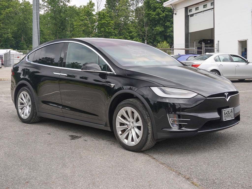 2021 Tesla Model X Long Range — photo 2