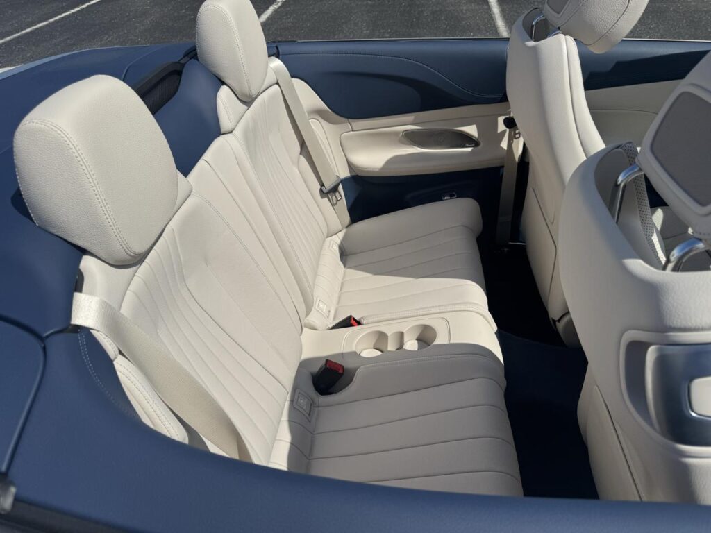 2023 Mercedes-Benz E-Class E 450 RWD Cabriolet — photo 3