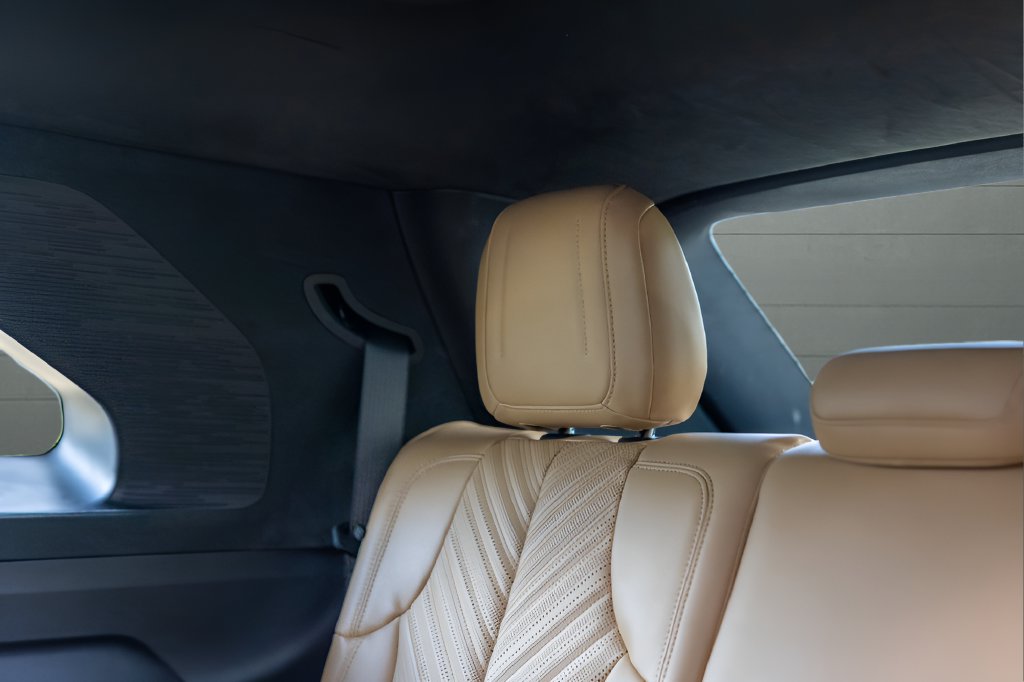 2025 Cadillac Escalade IQ Sport 2 — photo 3