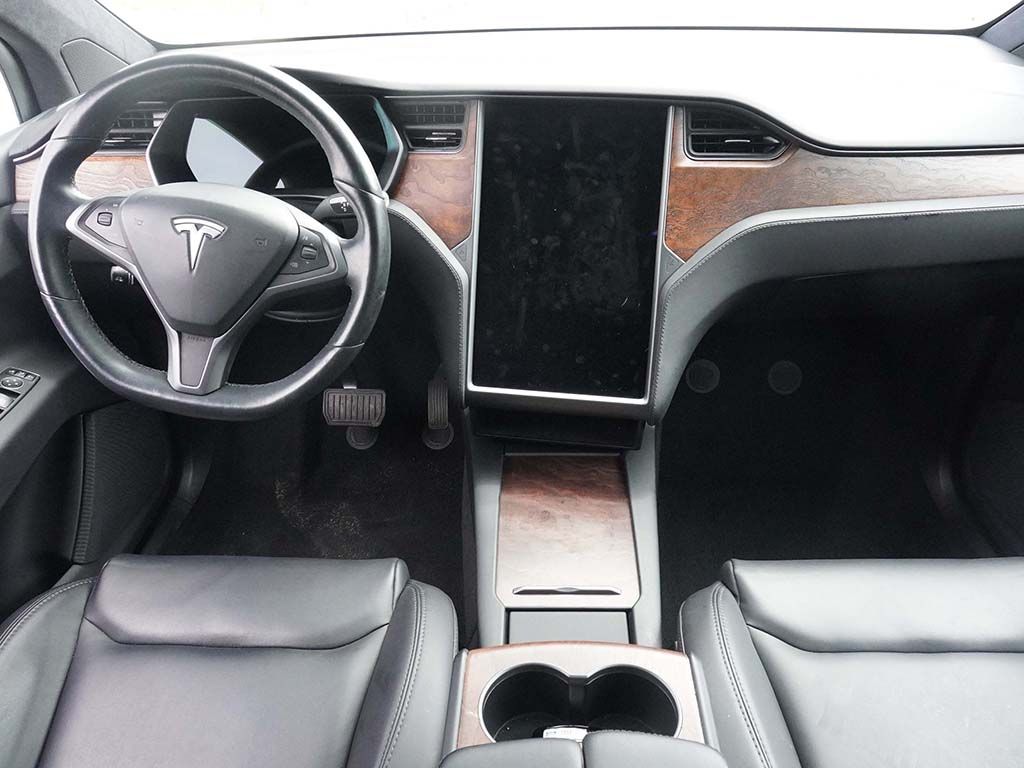2021 Tesla Model X Long Range — photo 3