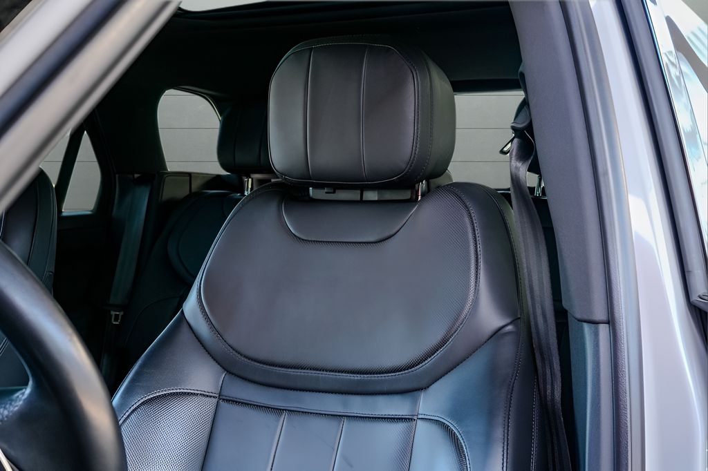 2023 Land Rover Range Rover Sport SE — photo 3