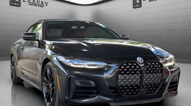 2023 BMW 4 Series in Black Sapphire Metallic