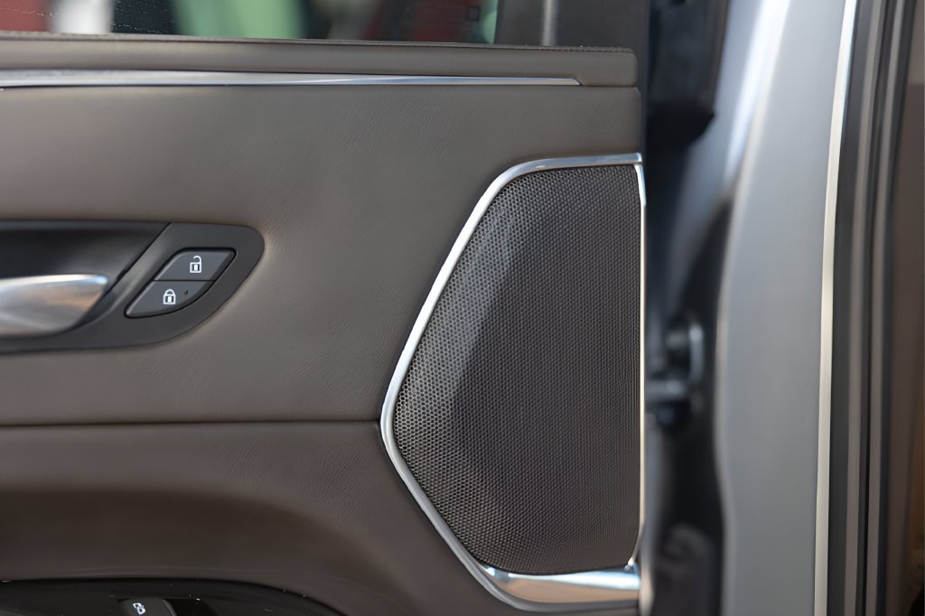 2022 Cadillac Escalade ESV Sport — photo 2