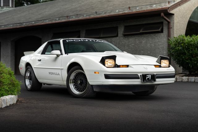 1987 Pontiac Firebird Formula 2D Coupe — photo 1
