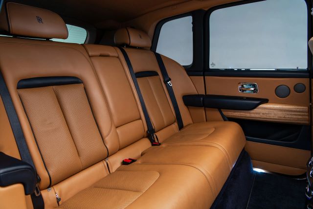 2019 Rolls-Royce Cullinan Sport Utility 4D — photo 3