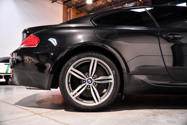 2006 BMW M6 Coupe 2D — photo 2