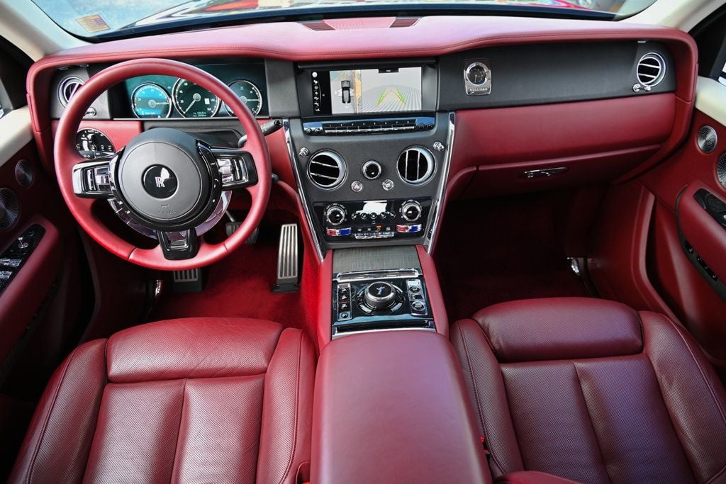 2019 Rolls-Royce Cullinan Sport Utility — photo 3
