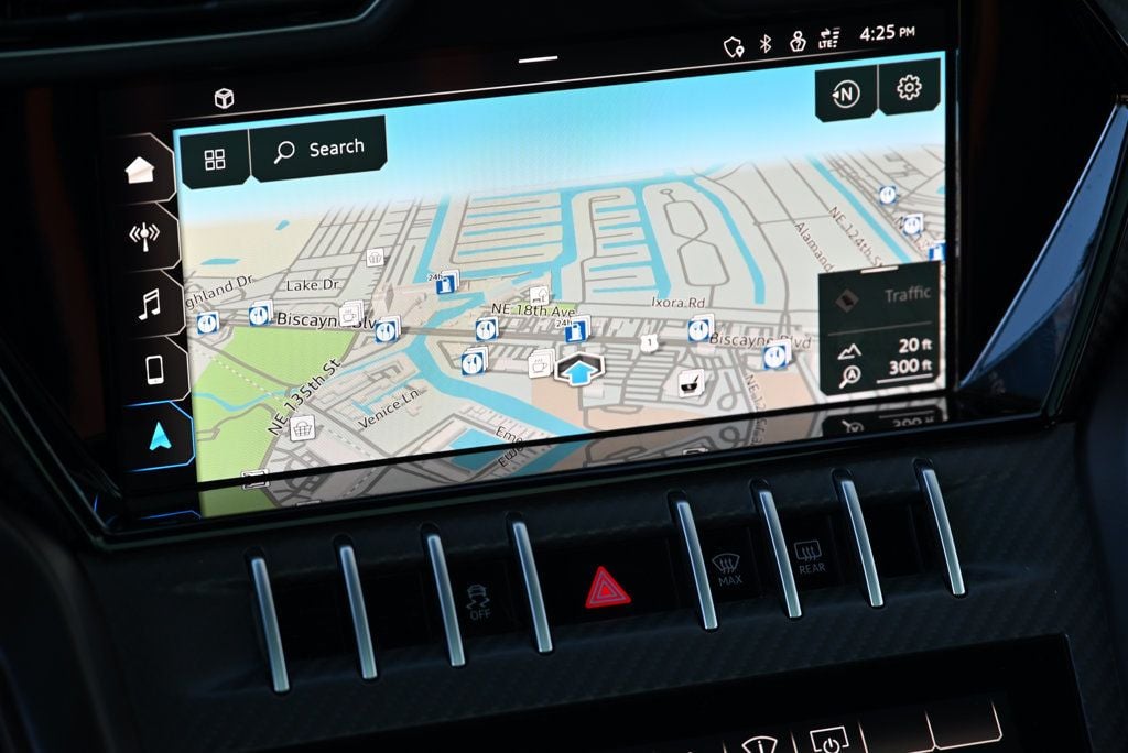 2022 Lamborghini Urus Graphite Capsule AWD — photo 3