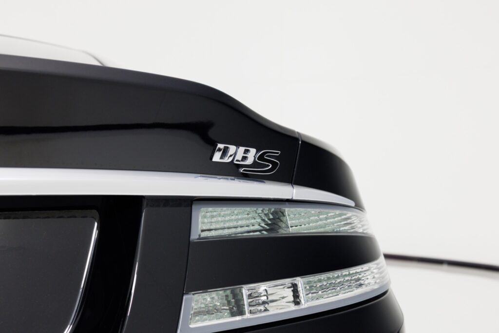 2009 Aston Martin DBS V12 Manual — photo 3