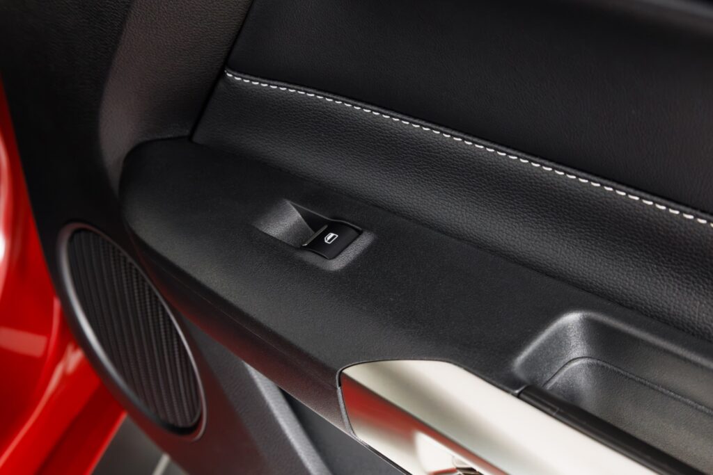 2021 Ford Mustang Shelby GT500 — photo 2
