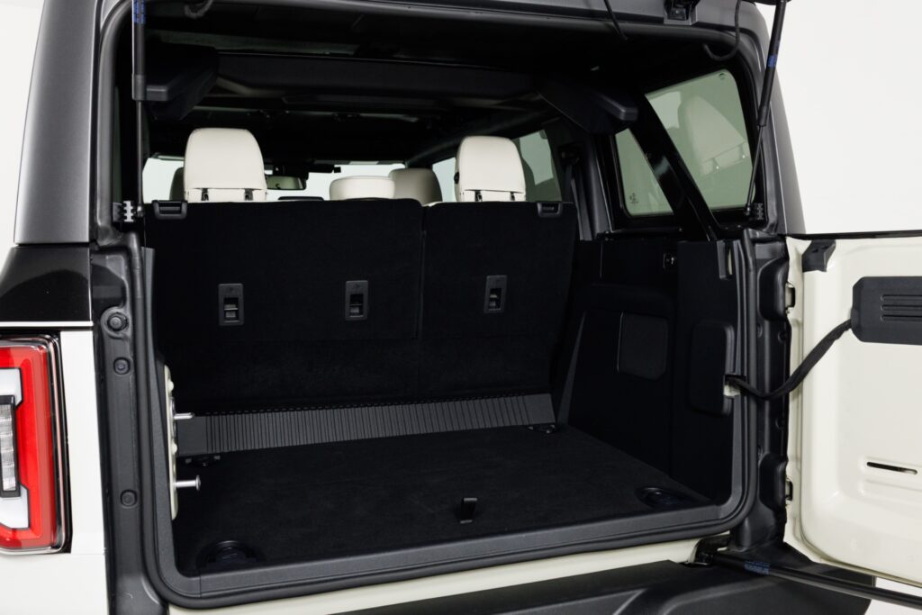 2025 Ford Bronco Outer Banks — photo 3