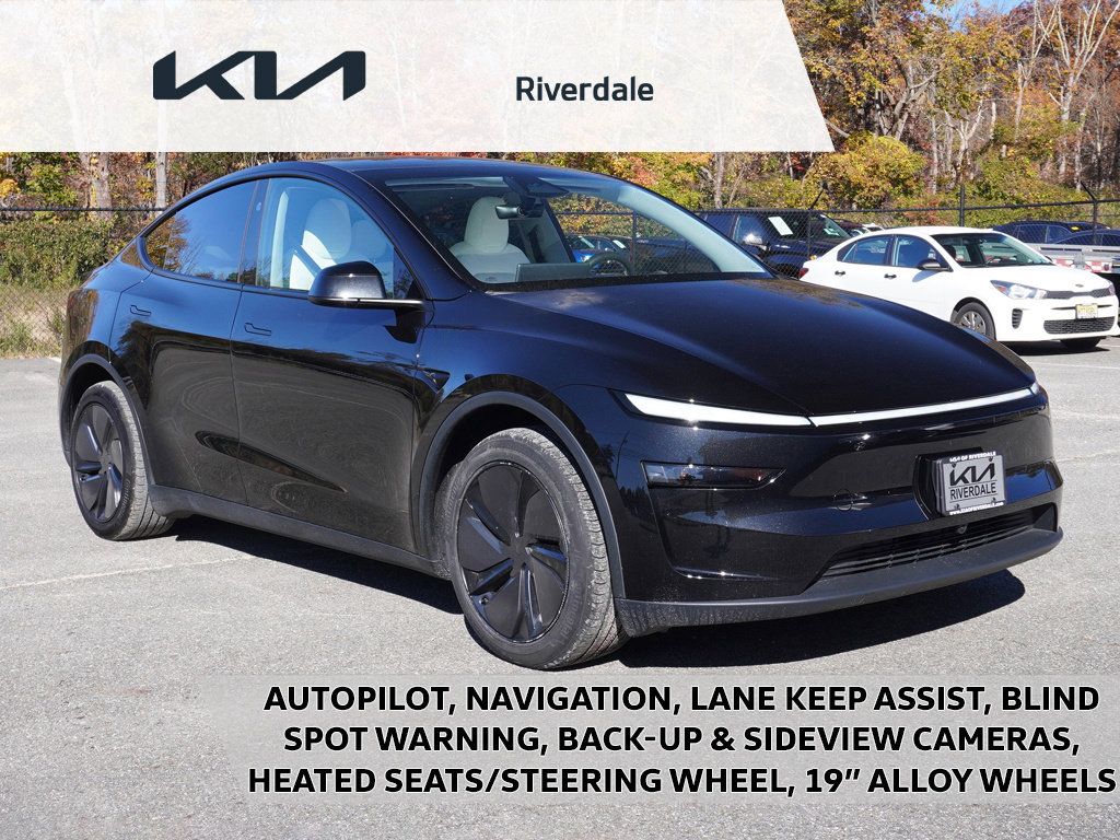 2026 Tesla Model Y Long Range — photo 1