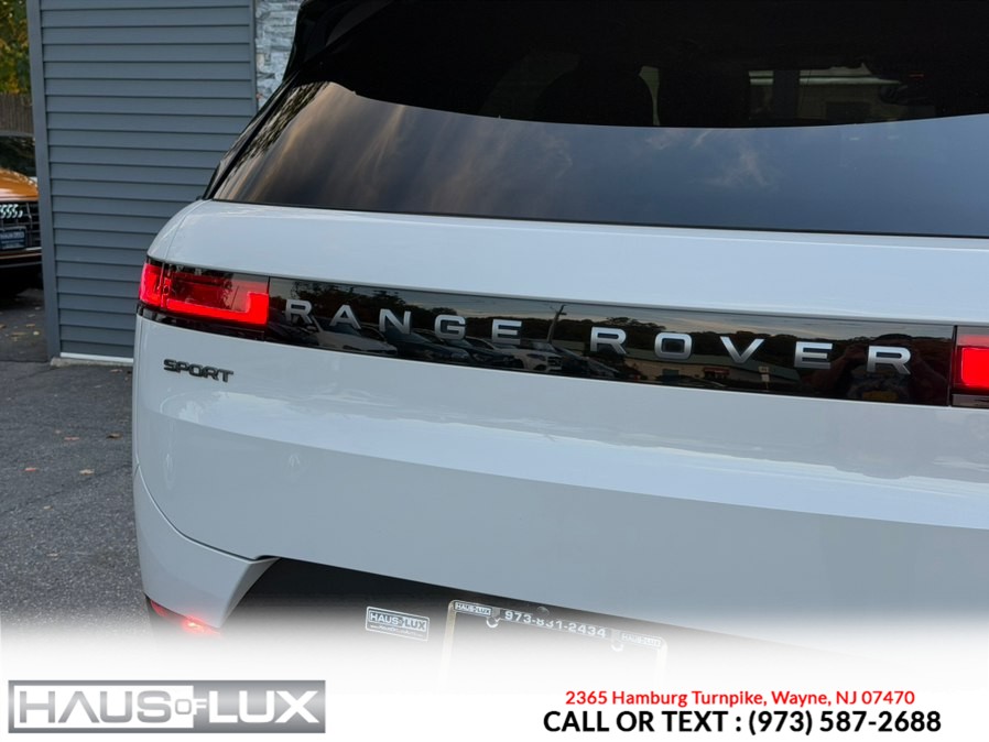 2023 Land Rover Range Rover Sport P360 SE — photo 3