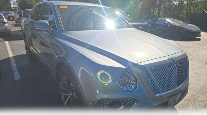 Bentley Bentayga Onyx Edition AWD Gray